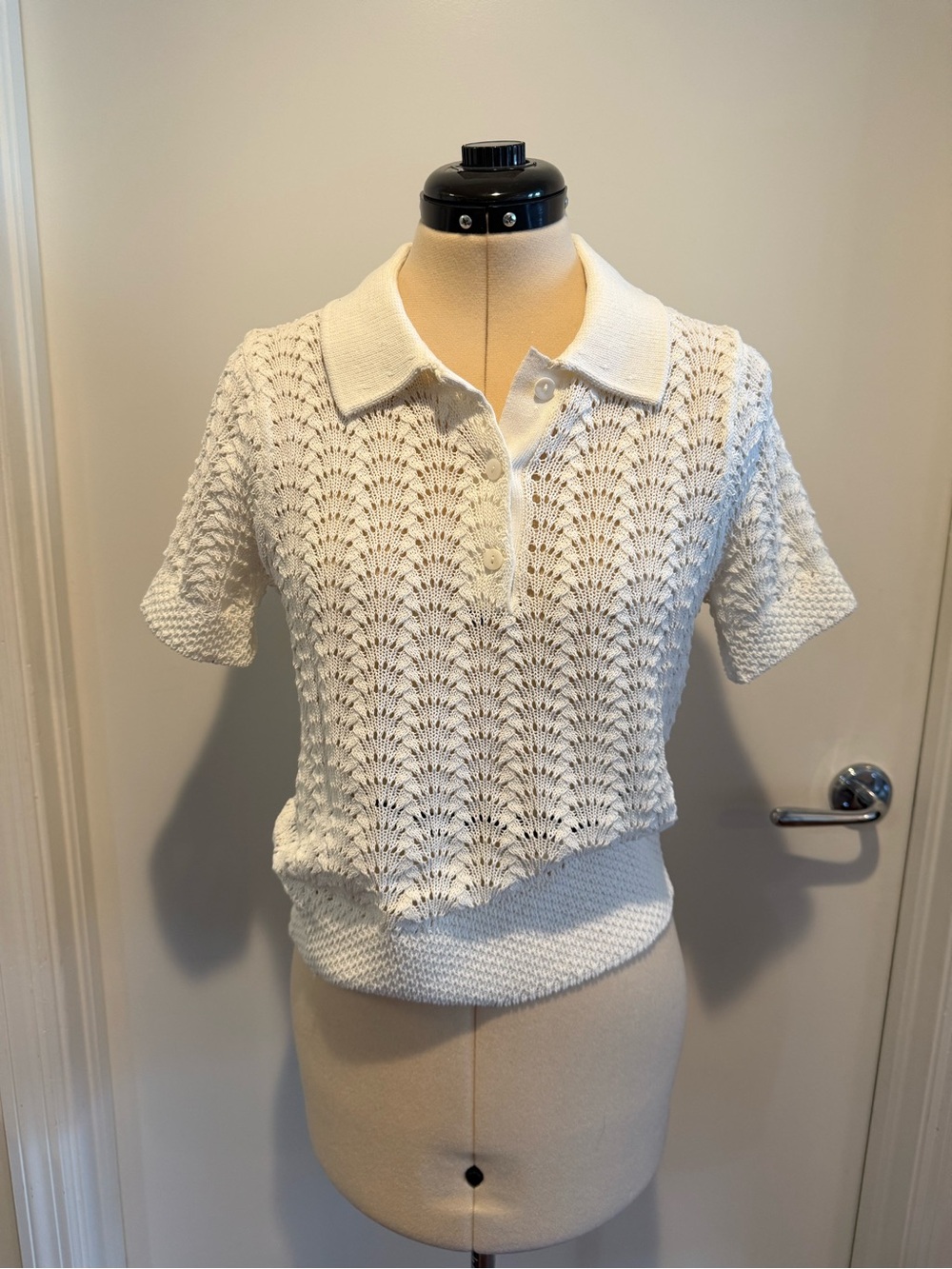 Victoria Beckham x Mango Cream Open Knit
Polo Sweater Top Size Large